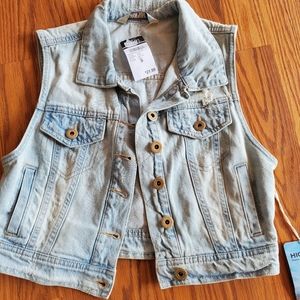 Sleeveless Jean Jacket size small
